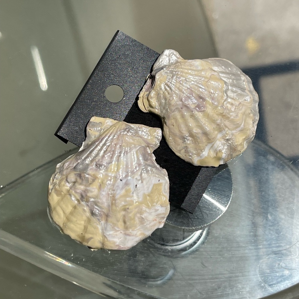 Ivory Cream Handpainted Seashell Earrings